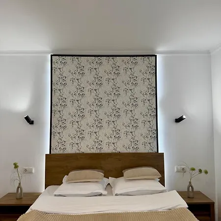 Almir Guest house *