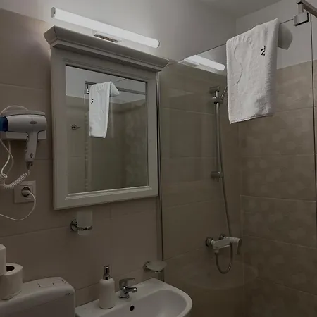 Almir *